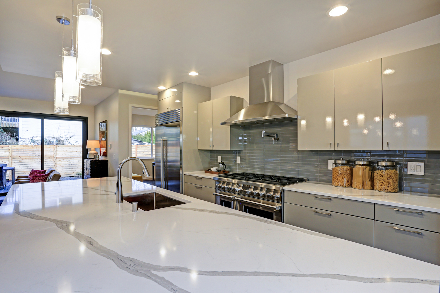 Quartz Kitchen Countertop